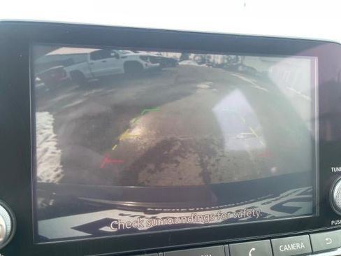 Used 2025 Nissan Altima 2.5 SV image 13