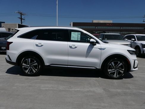 Used 2023 Kia Sorento EX AWD/4WD image 2
