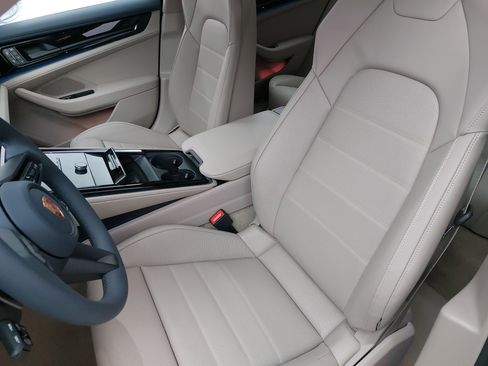 New 2026 Porsche Panamera RWD image 17