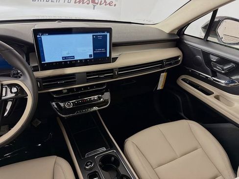 New 2026 Lincoln Corsair Premiere FWD image 26