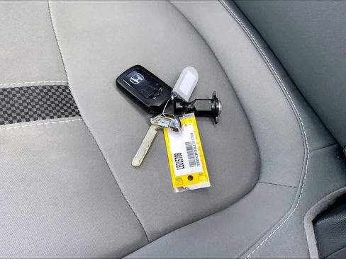 Used 2020 Honda Civic EX image 11