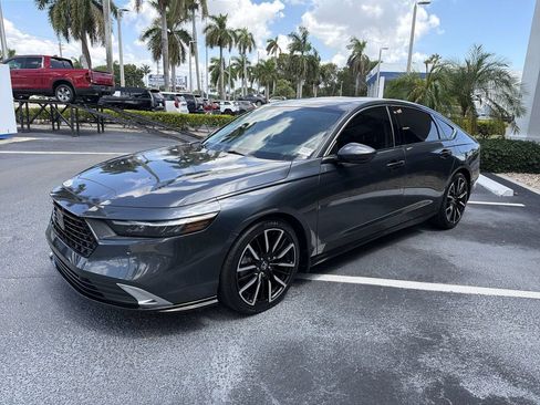 Used 2023 Honda Accord Touring image 4