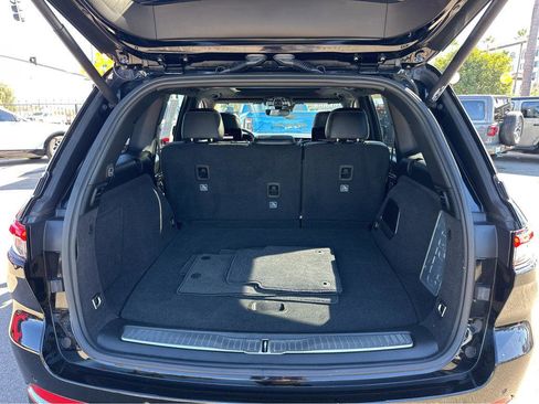 Used 2023 Jeep Grand Cherokee Overland w/ Rear Seat Video Group I image 38