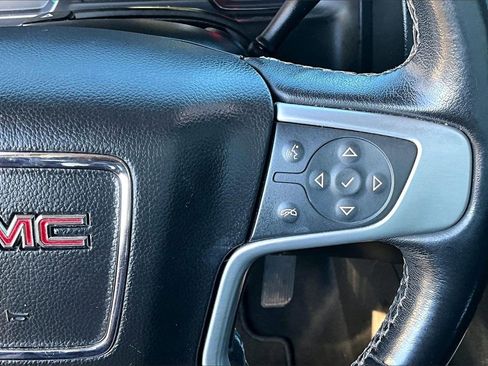 Used 2019 GMC Yukon XL SLT image 19