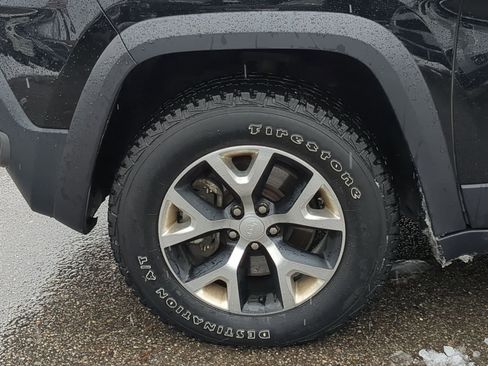 Used 2018 Jeep Cherokee Trailhawk w/ Comfort/Convenience Group image 19