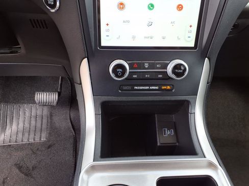 Used 2023 Ford Edge SEL image 19