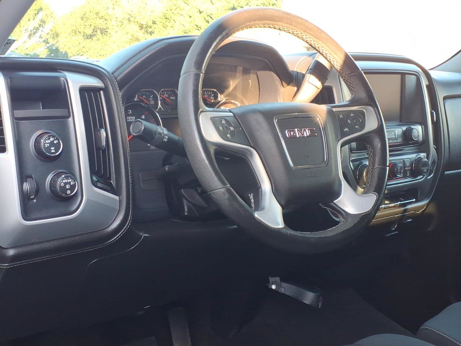 Used 2015 GMC Sierra 1500 SLE w/ SLE Value Package AWD/4WD image 7