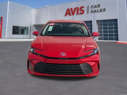 Used 2025 Toyota Camry LE image 2