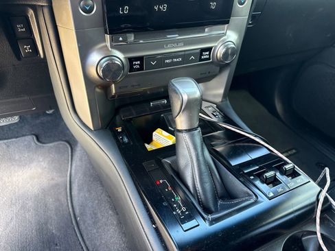 Used 2021 Lexus GX 460 Premium w/ Premium Package AWD/4WD image 19