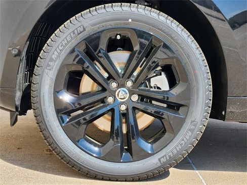 Used 2026 Jaguar F-PACE R-Dynamic S image 7