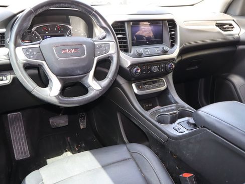 Used 2020 GMC Acadia SLT FWD image 4