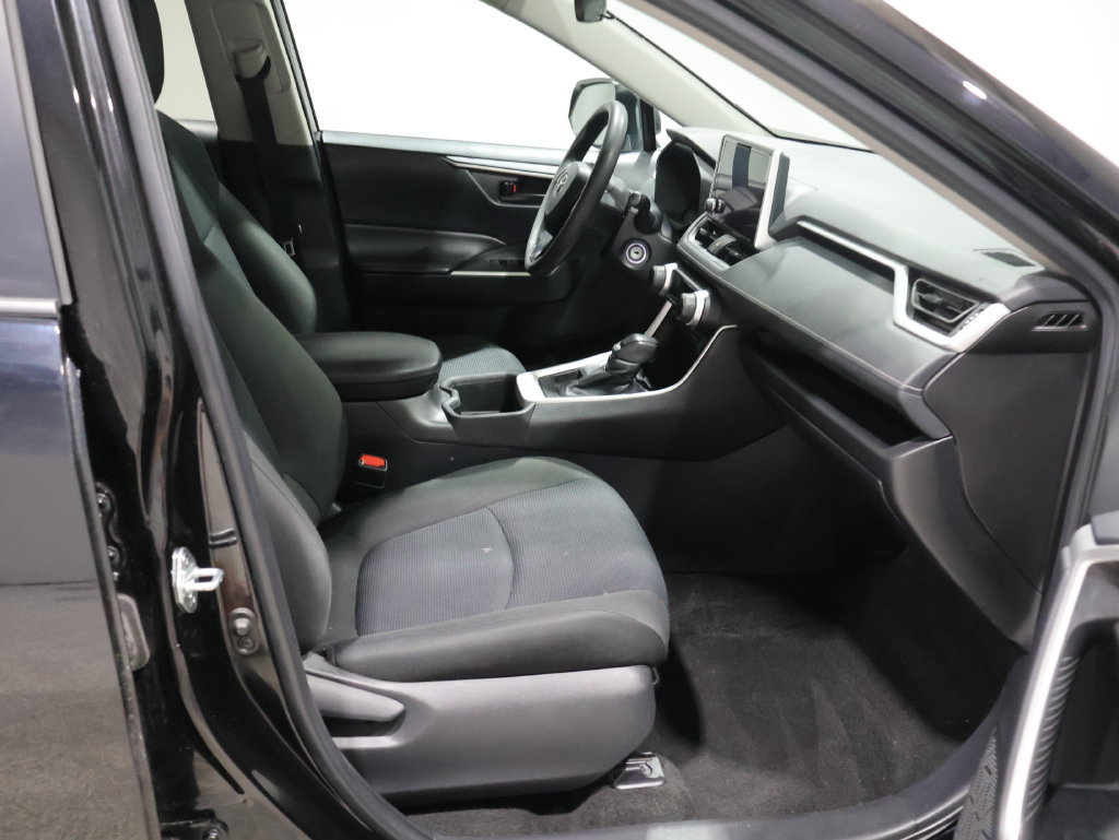 Used 2024 Toyota RAV4 LE AWD/4WD image 22