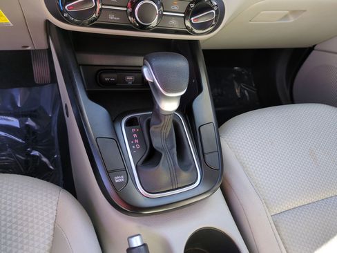 Used 2021 Kia Soul LX image 24