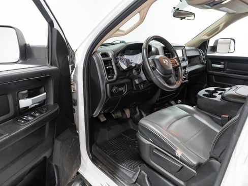 Used 2019 RAM 2500 Tradesman w/ Chrome Appearance Group AWD/4WD image 13