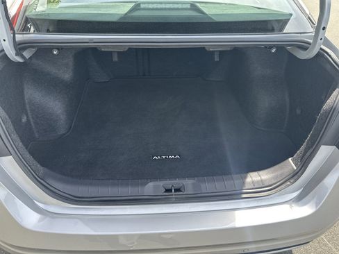 Used 2024 Nissan Altima 2.5 SV image 23