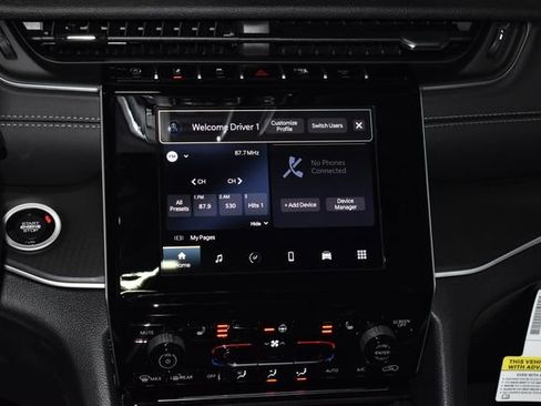 New 2025 Jeep Grand Cherokee Altitude image 16