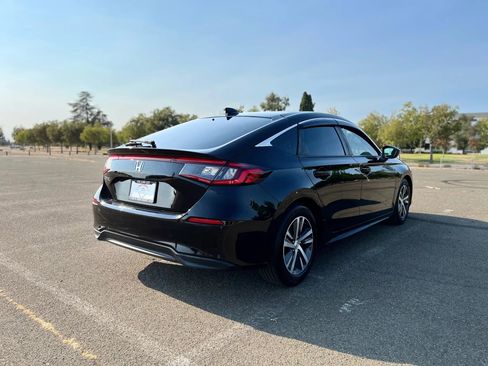 Used 2022 Honda Civic LX image 5