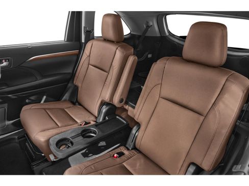 Used 2019 Toyota Highlander XLE image 11