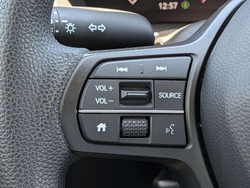 Used 2025 Honda HR-V LX image 18