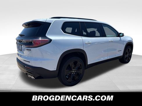 New 2026 GMC Acadia Elevation w/ Super Cruise Package FWD image 3