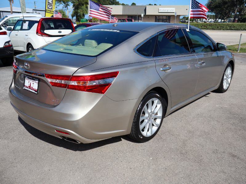 Used 2013 Toyota Avalon XLE Touring FWD image 5
