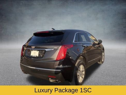 Used 2018 Cadillac XT5 Luxury w/ Driver Awareness Package image 6