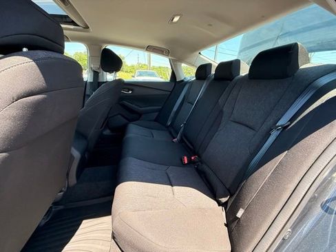 Used 2023 Honda Accord EX image 17