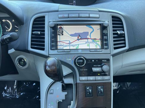 Used 2010 Toyota Venza FWD image 15