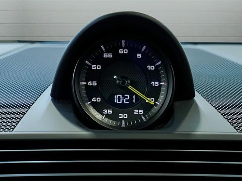 Used 2020 Porsche Panamera 4 image 37