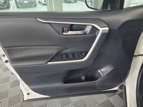 Used 2022 Toyota RAV4 SE w/ Convenience Package AWD/4WD image 34
