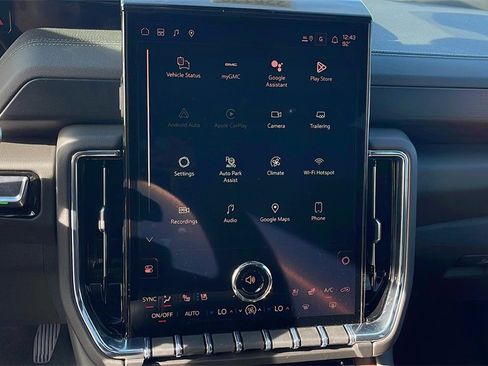 New 2026 GMC Yukon XL Denali w/ Denali Reserve Package image 19