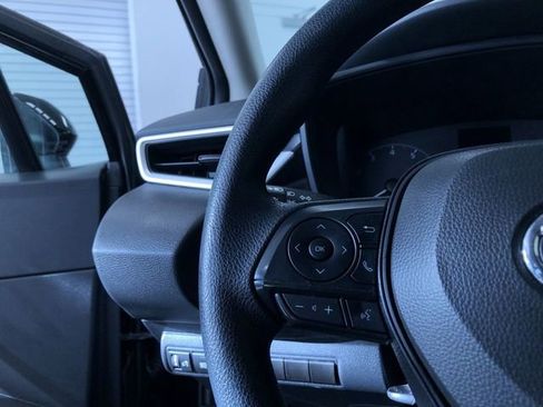 Used 2025 Toyota Corolla LE image 25