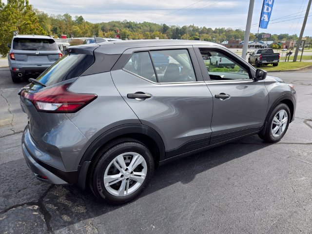 Used 2025 Nissan Kicks Play S FWD image 8