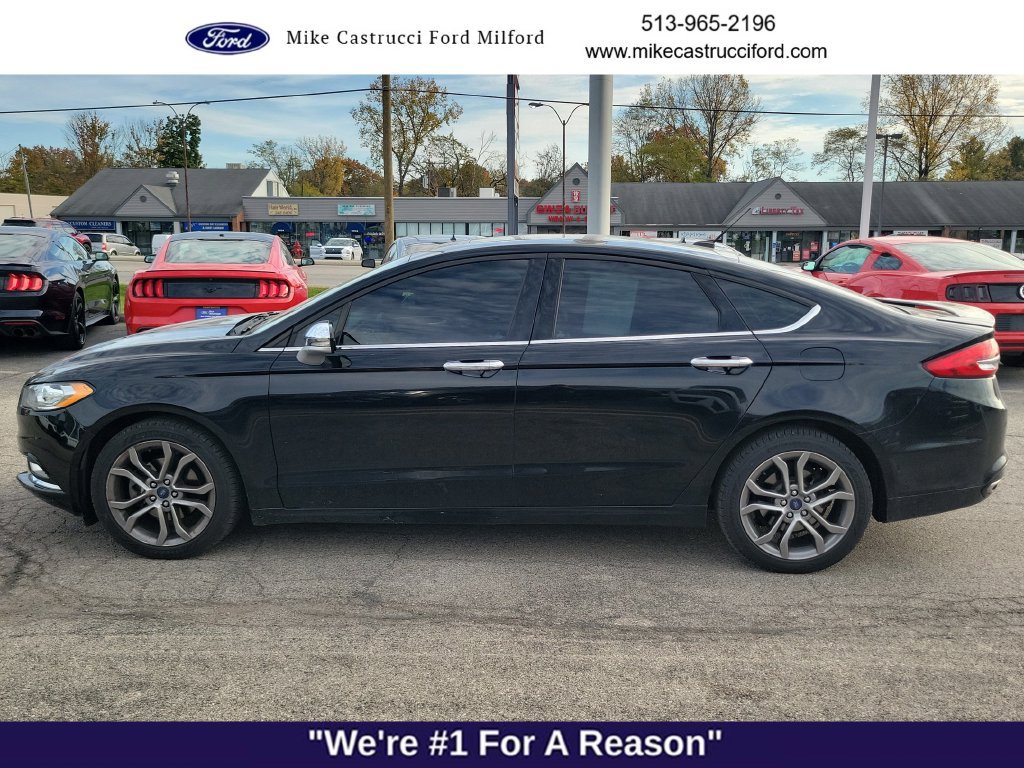 Used 2017 Ford Fusion SE w/ Equipment Group 201A AWD/4WD image 2