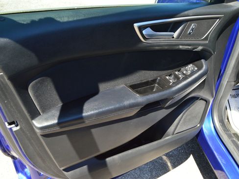 Used 2015 Ford Edge SEL FWD image 13