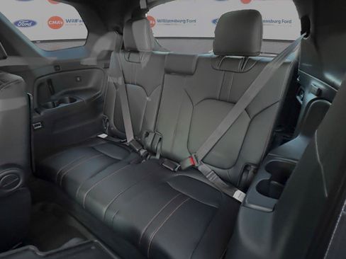 Used 2024 Honda Pilot TrailSport image 7