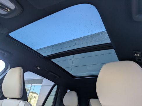 New 2026 Volvo XC90 B6 Plus w/ Protection Package Premier image 14