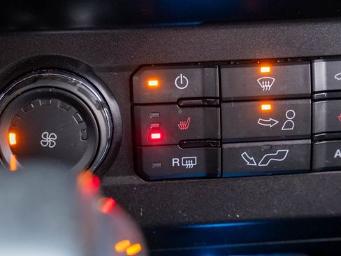 Used 2020 Ford F150 XLT w/ Equipment Group 302A Luxury image 28