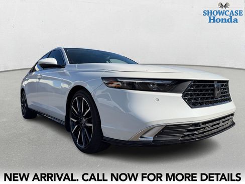 Used 2023 Honda Accord Touring image 4