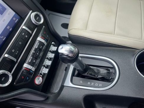 Used 2022 Ford Mustang Premium image 23