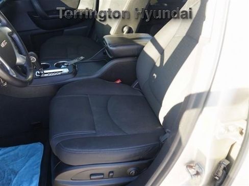 Used 2016 GMC Acadia SLE image 29