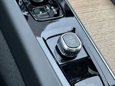 New 2026 Volvo XC60 B5 Plus w/ Climate Package image 22