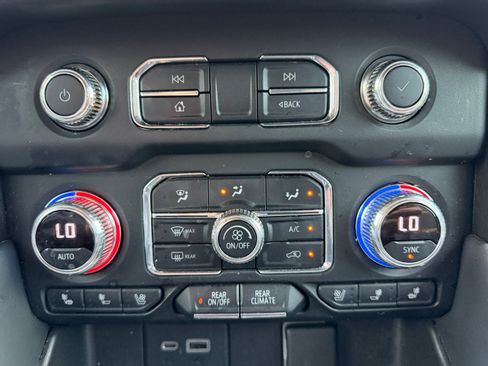 Used 2021 GMC Yukon AT4 w/ Rear Media and Nav Package AWD/4WD image 12