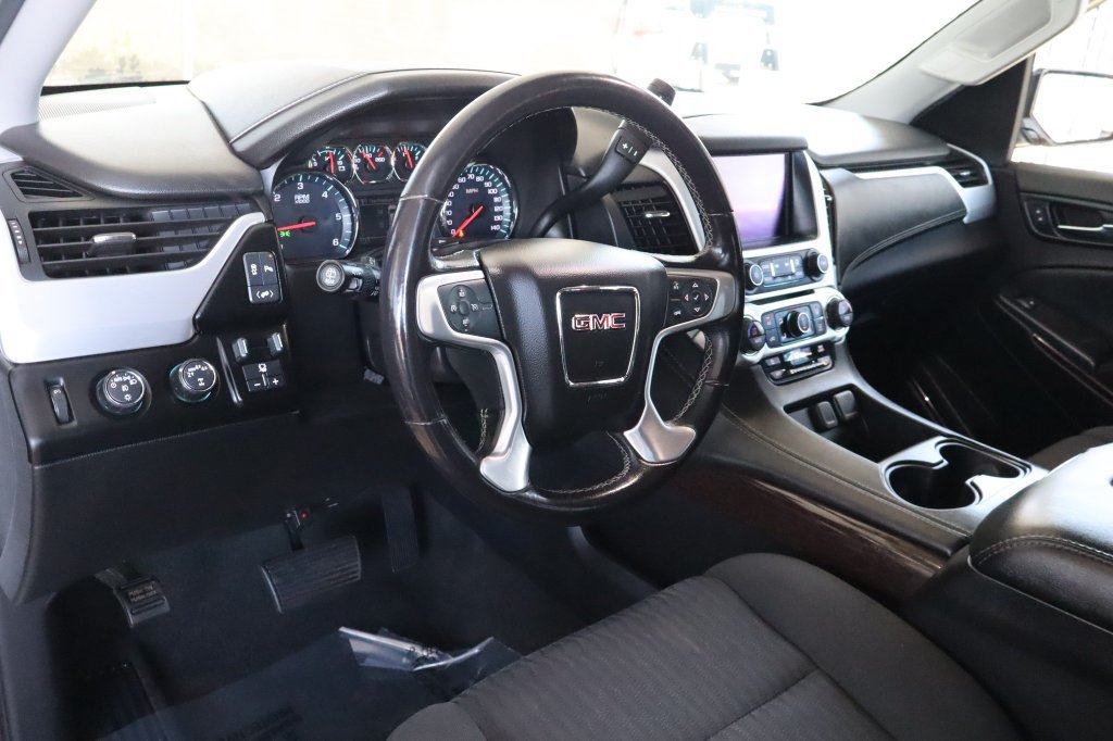 Used 2020 GMC Yukon XL SLE w/ SLE Value Package AWD/4WD image 18