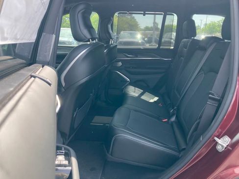 New 2024 Jeep Grand Cherokee Overland w/ Advanced Protech Group III image 28