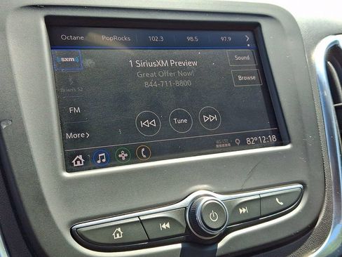 Used 2020 Chevrolet Equinox LT AWD/4WD image 19