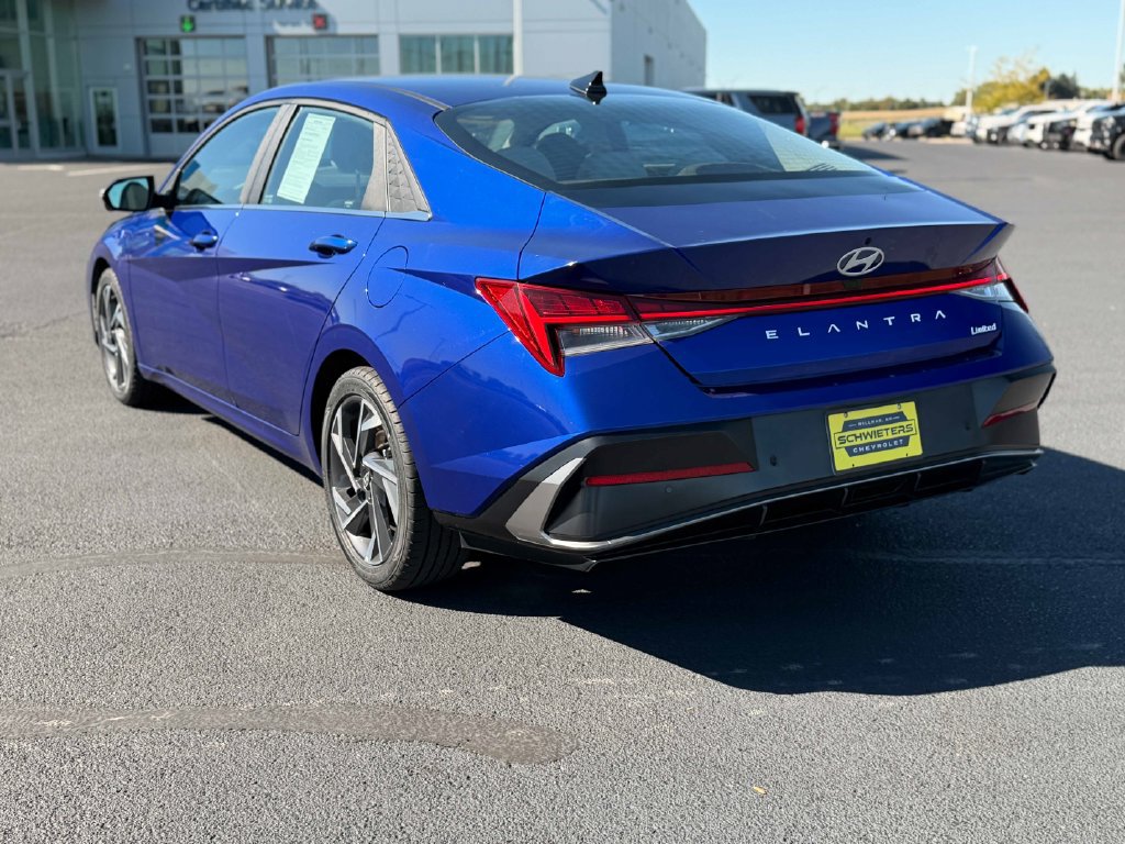 Used 2024 Hyundai Elantra Limited FWD image 9