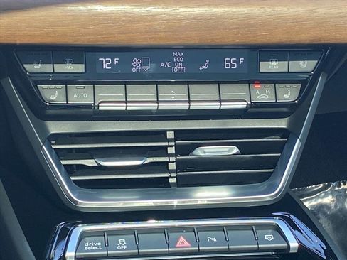 Used 2023 Audi e-tron GT Premium Plus image 10