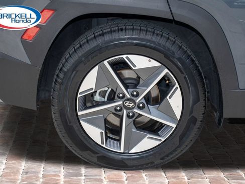 Used 2025 Hyundai Tucson SEL FWD image 42