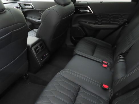 New 2026 Mitsubishi Outlander SEL FWD image 22